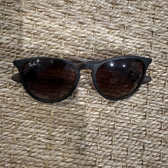 Ray-band Sunglasses style name: Erica - Picture 2 of 7